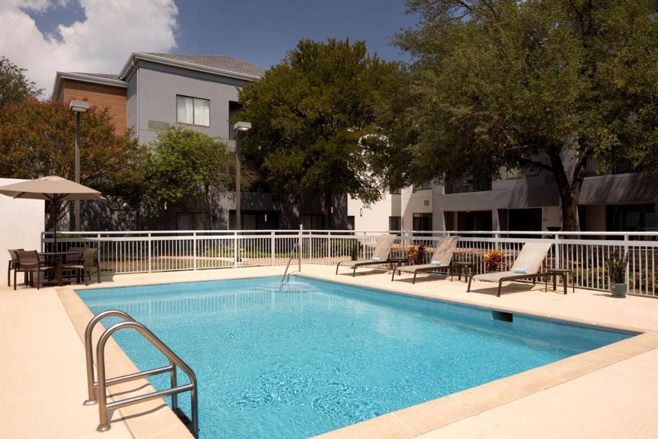 Courtyard By Marriott- Austin Round Rock Hotel Bagian luar foto