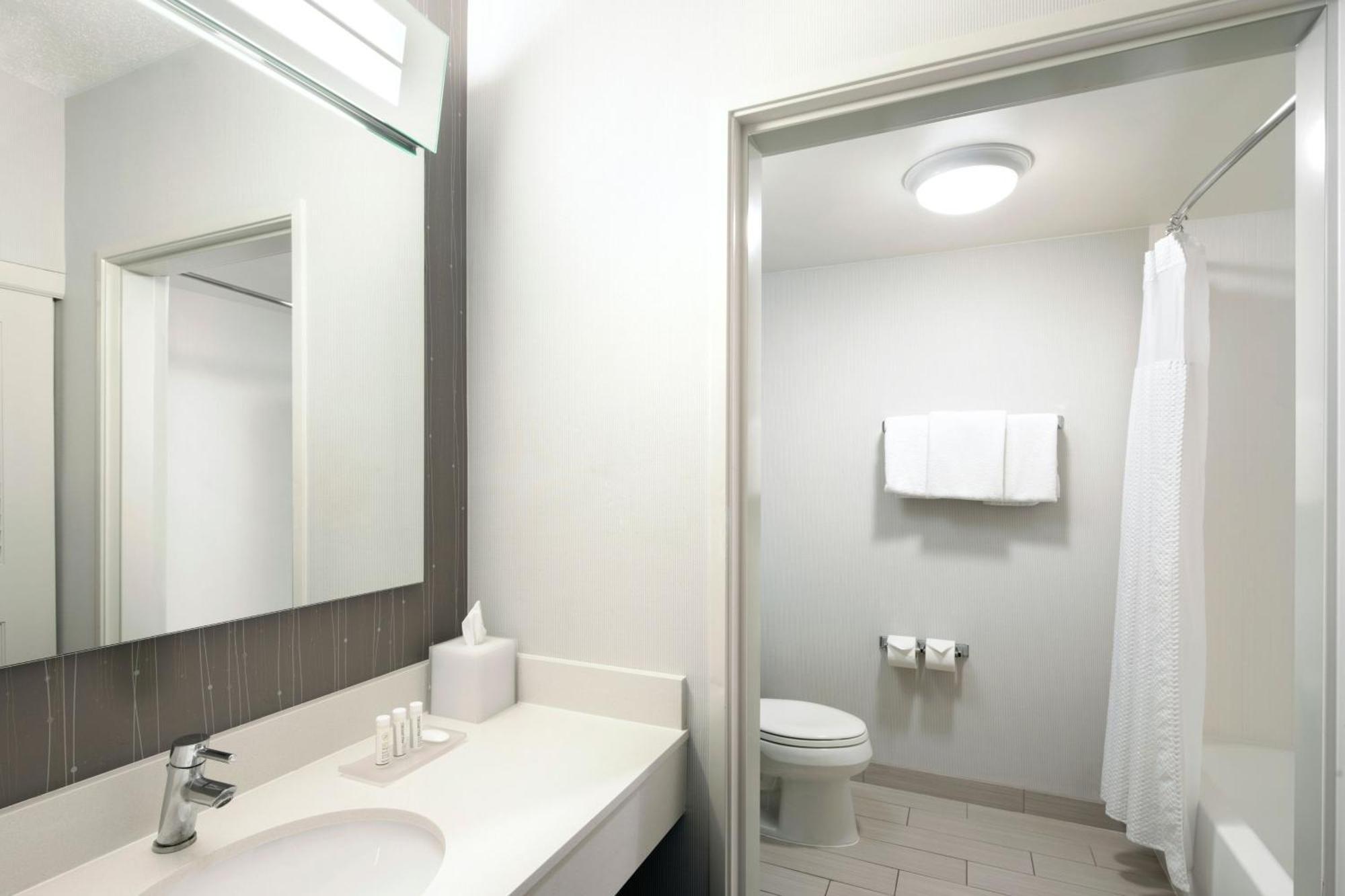 Courtyard By Marriott- Austin Round Rock Hotel Bagian luar foto